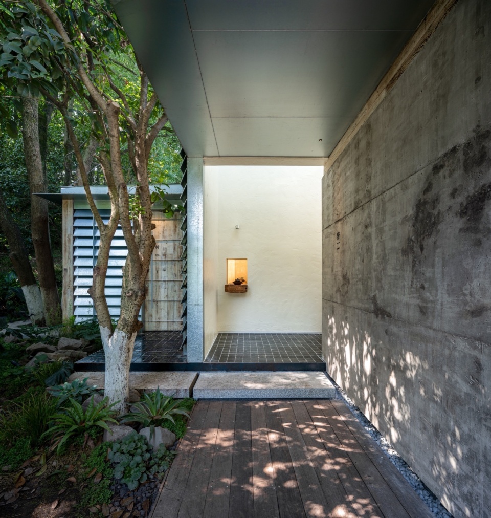 Yeeii Teahouse by vari architects