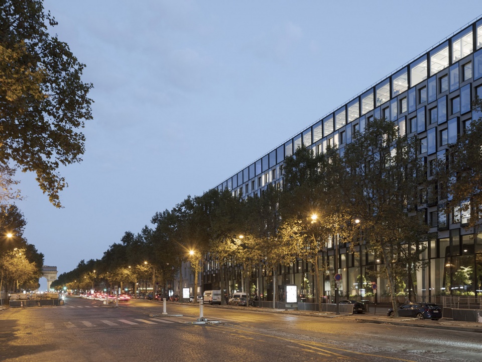 110 metres of renewed facade in Paris by Baumschlager Eberle Architekte
