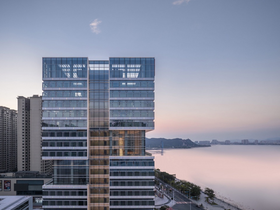 CHJ Plaza in Shantou by gmp