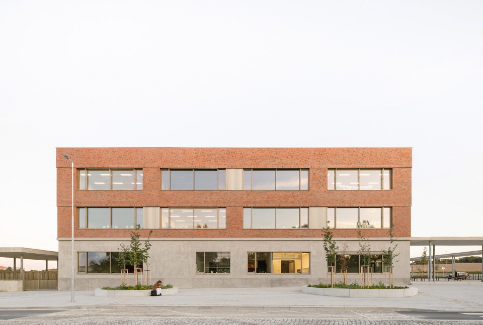 Union school VIDA by OVA