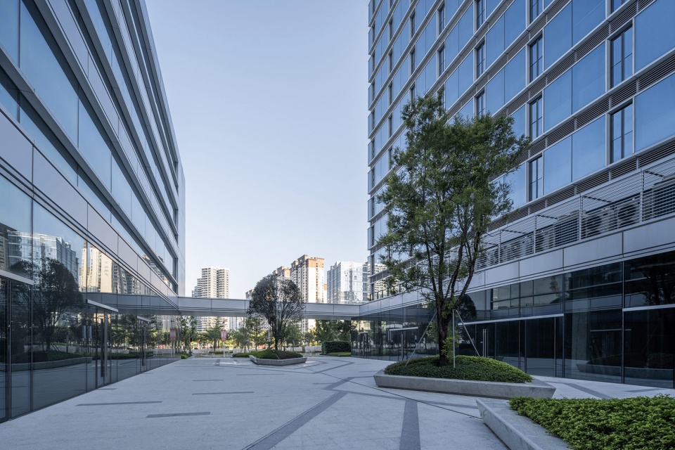 CHJ Plaza in Shantou by gmp