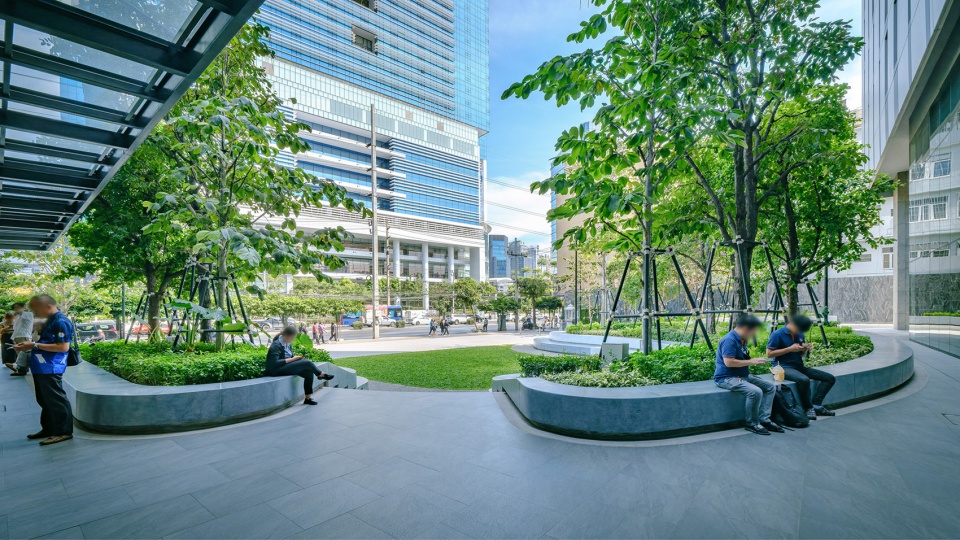 PUNN SMART WORKSPACE Landscape design by REC STUDIO