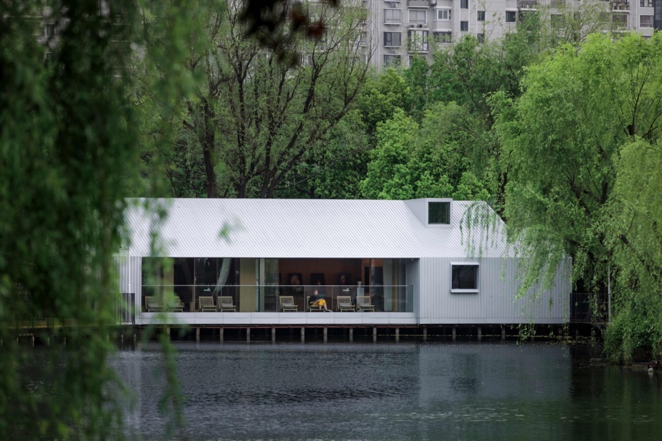 LakeHouse