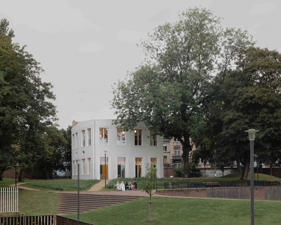 The Public Villa in Rauterpark by noAarchitecten