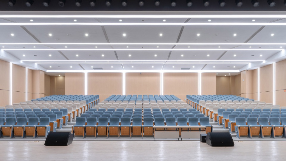 Zhonggongmiao Central Primary School Baofeng Campus by Ningbo Civil Architectural Design Research