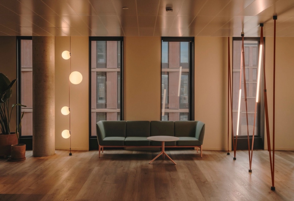 sauvage tv offices by vania gaetti