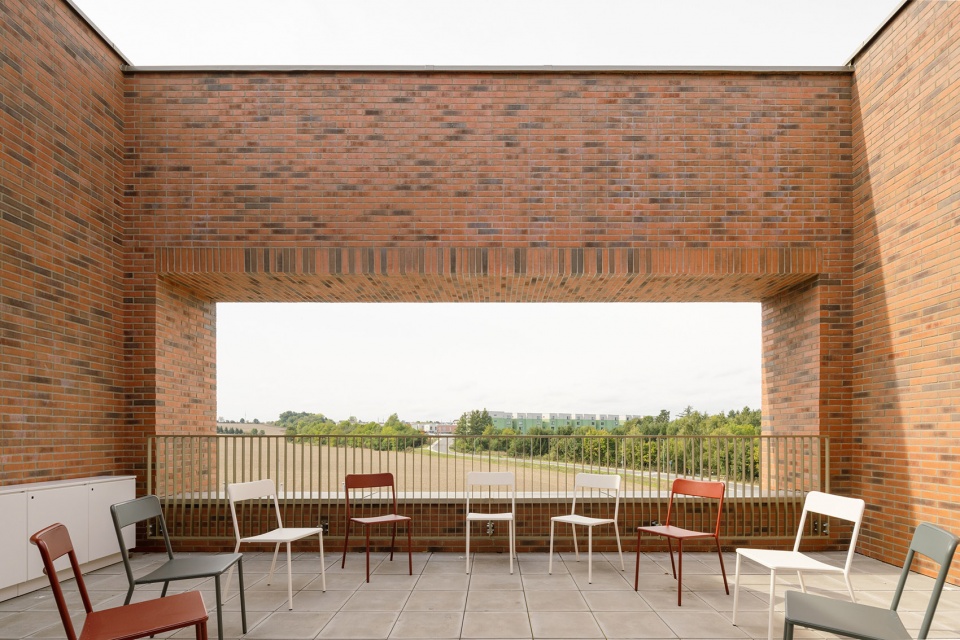 Union school VIDA by OVA