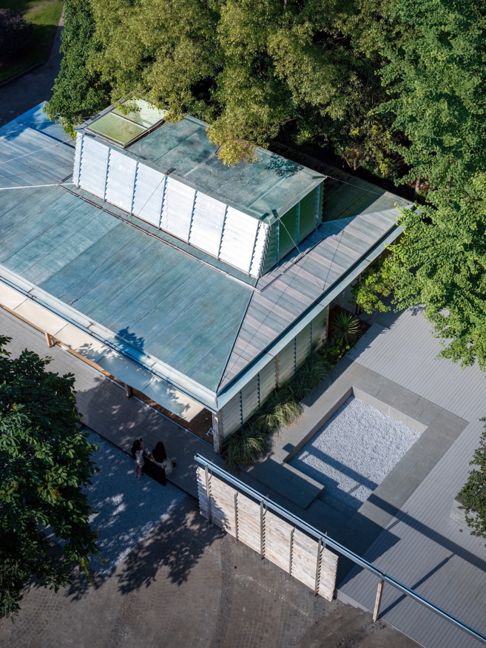 Yeeii Teahouse by vari architects