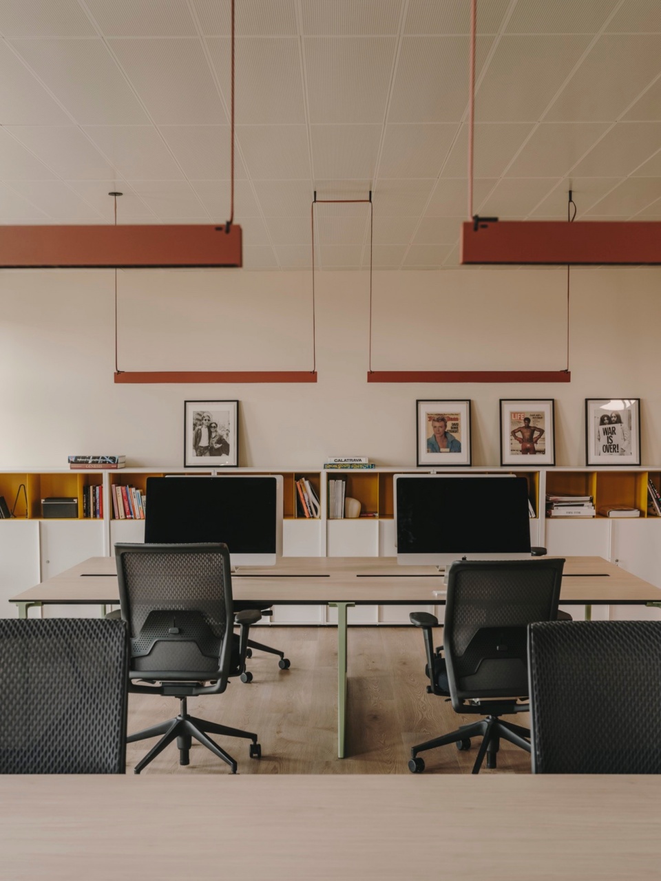 sauvage tv offices by vania gaetti