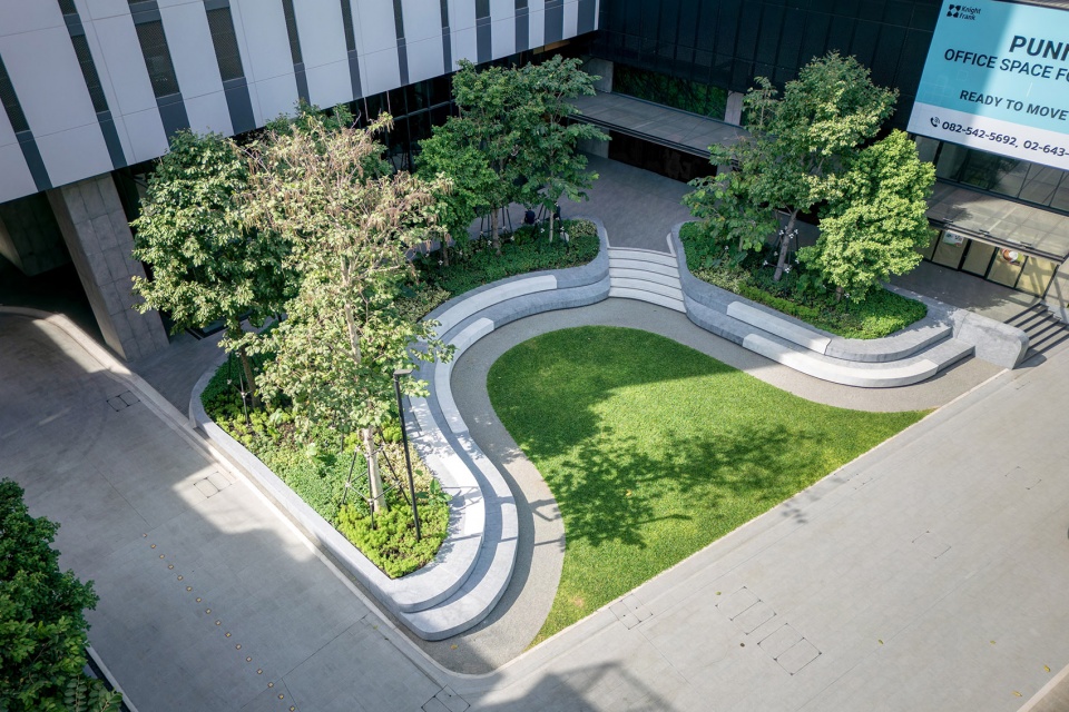 PUNN SMART WORKSPACE Landscape design by REC STUDIO