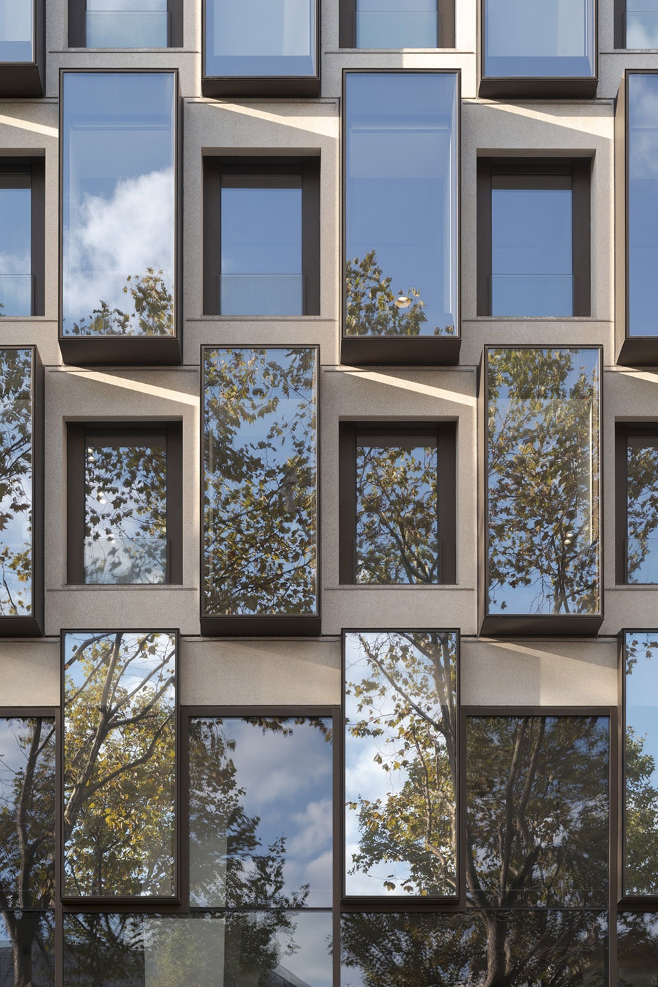 110 metres of renewed facade in Paris by Baumschlager Eberle Architekte