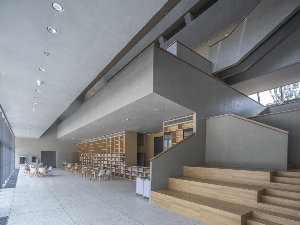 LibraryofNSFZXiaozhuangCampus