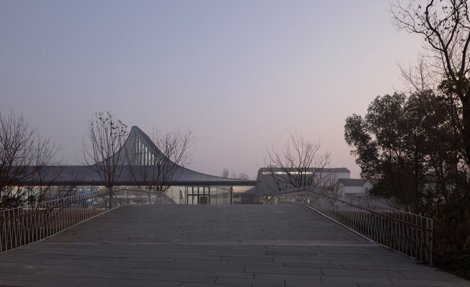 porcelain source museum by atelier deshaus