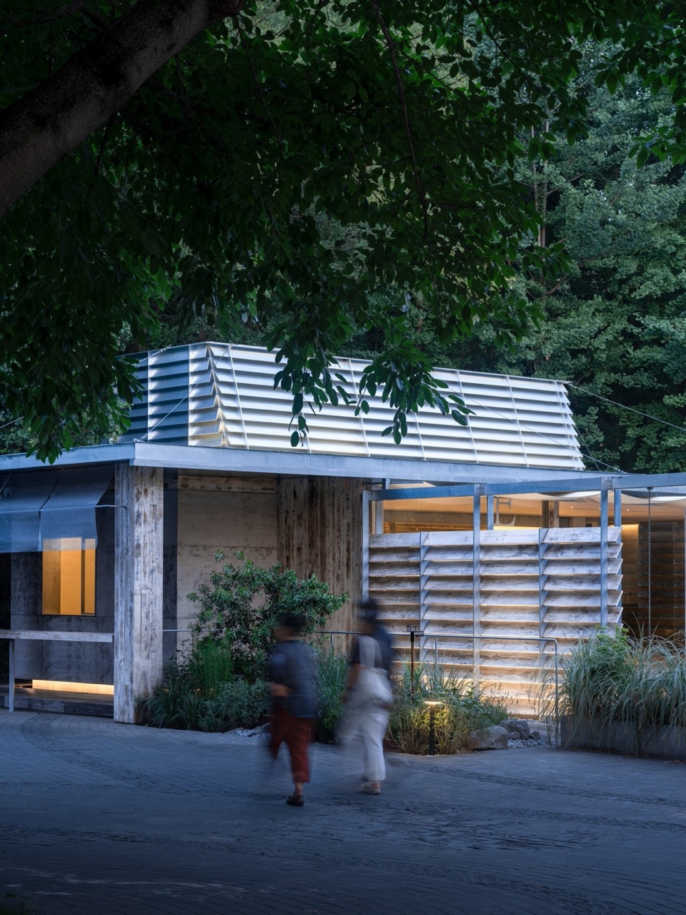 Yeeii Teahouse by vari architects