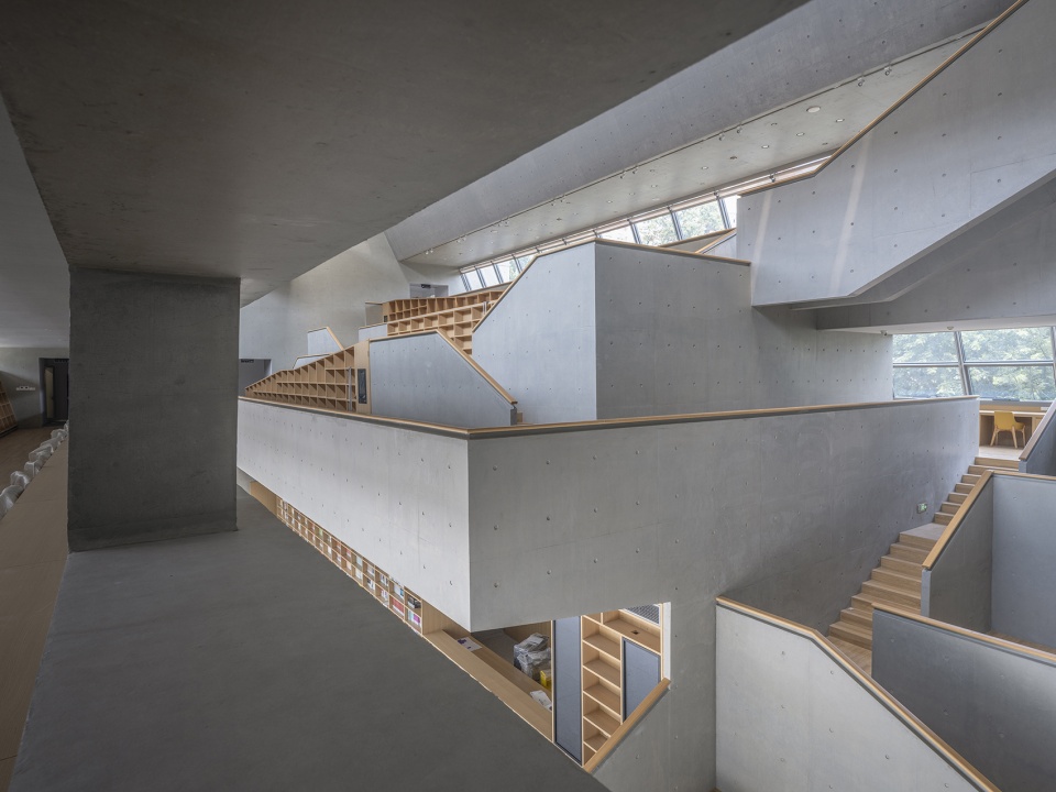 LibraryofNSFZXiaozhuangCampus