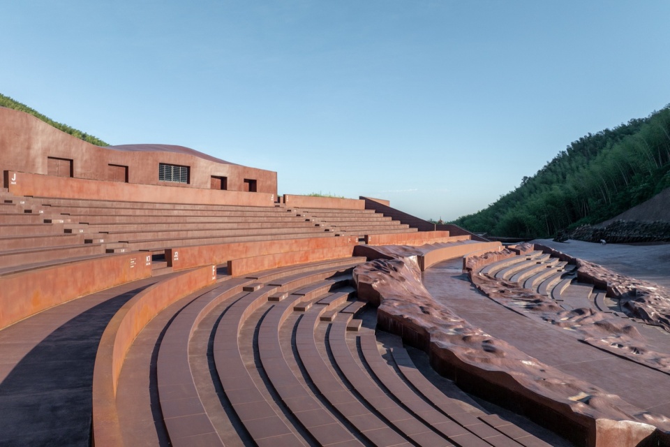 TheEarthValleyTheater