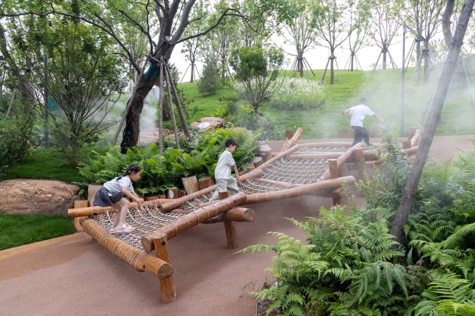 luxe island brave hill land by la group