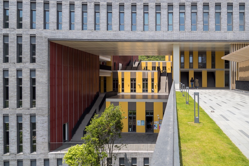 the chinese university of hong kong shenzhen phase ii by wang weijen architecture