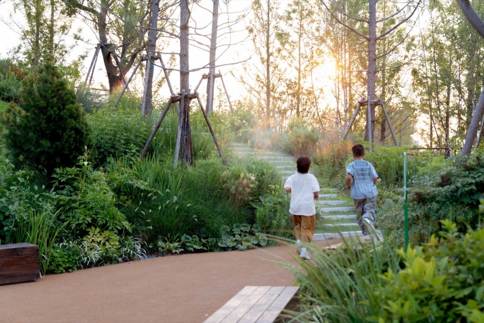 luxe island brave hill land by la group