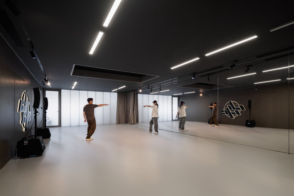 AVENUE SON SKATEPARK NORTH COAST by Various Associates