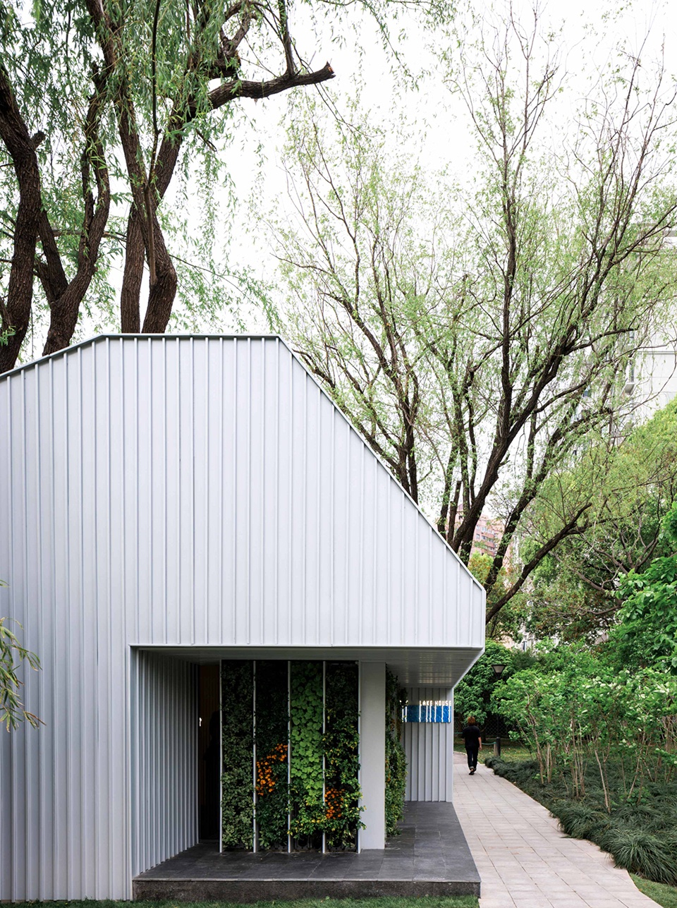金属房子西立面Metal House West Elevation© Guowei Liu