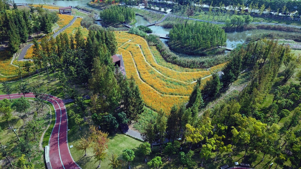 Ningbo Eastern New Town Ecological Corridor Phase III by Turenscape