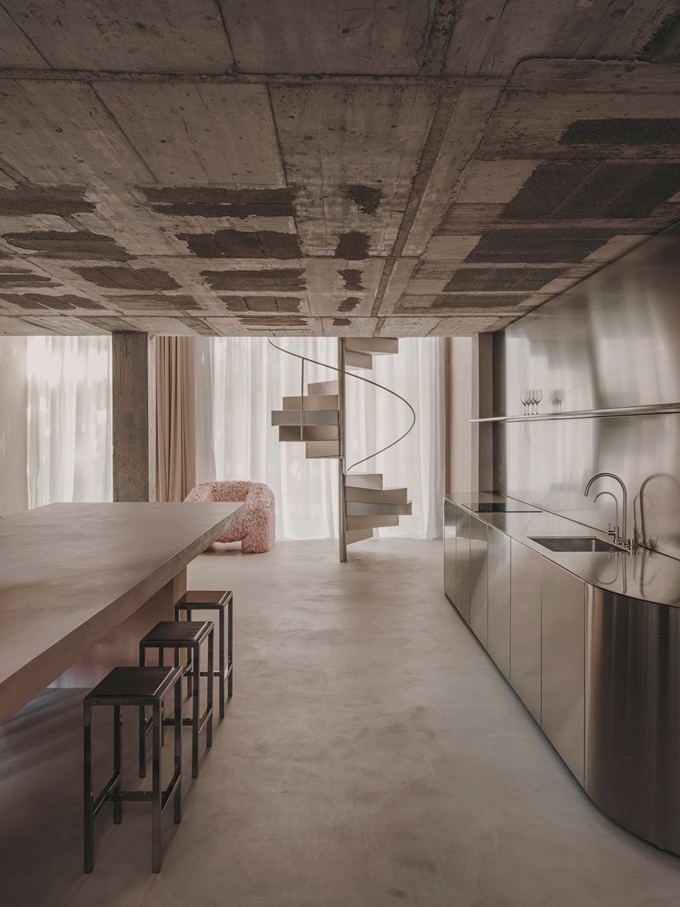 Reisinger Studio by Isern Serra