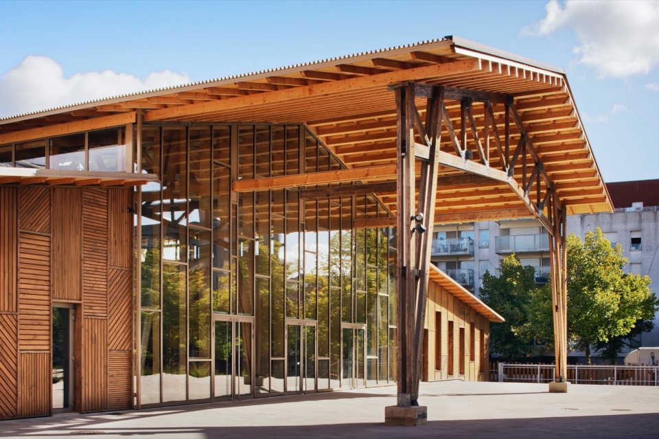 Restructuring and Extension of the Académie Fratellini by Atelier du Pont