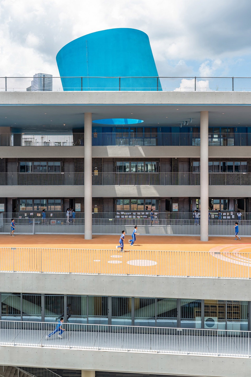 Shenzhen Futian Lvzhou Primary School by CCDI DongXiYing Studio