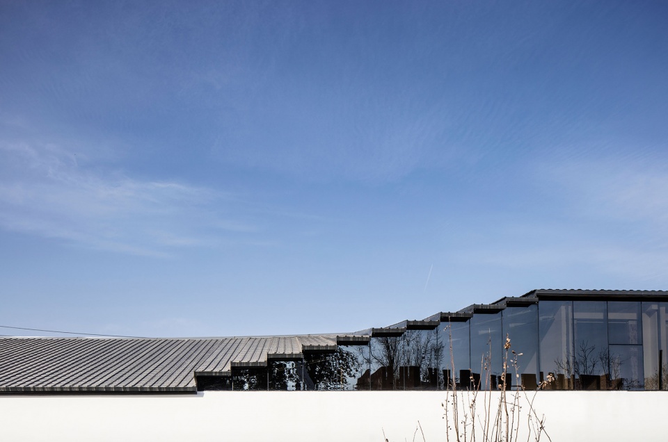 Hall within cloud Art studio of Xu Hongquan Beijing by officePROJECT