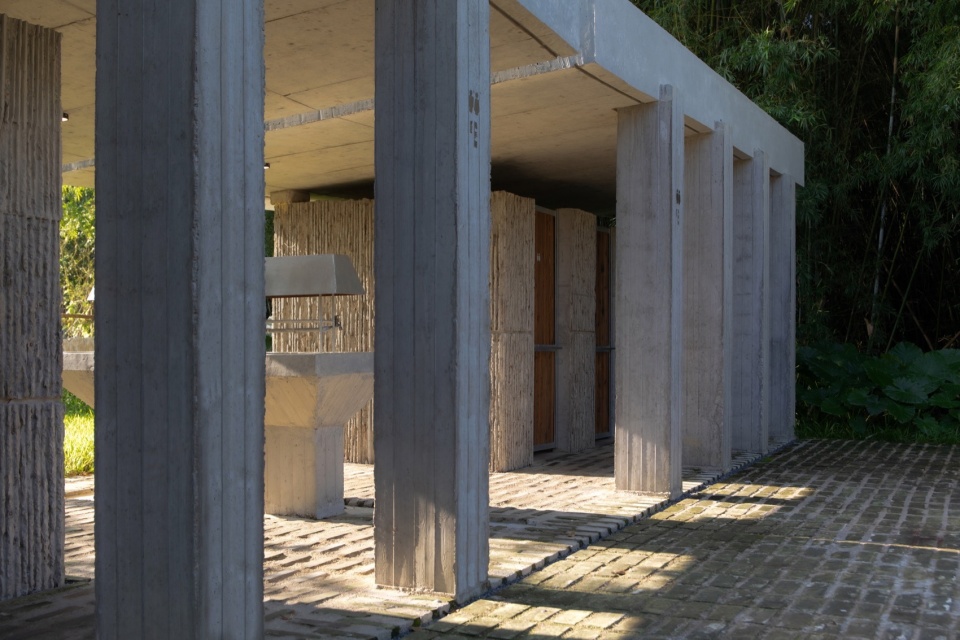 Noon Repose Pavilion by CLAB Architects