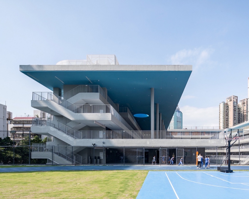 Shenzhen Futian Lvzhou Primary School by CCDI DongXiYing Studio