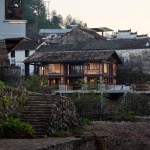 江边的老屋更新，浙江遂昌 / 参照建筑 + 离宅半米