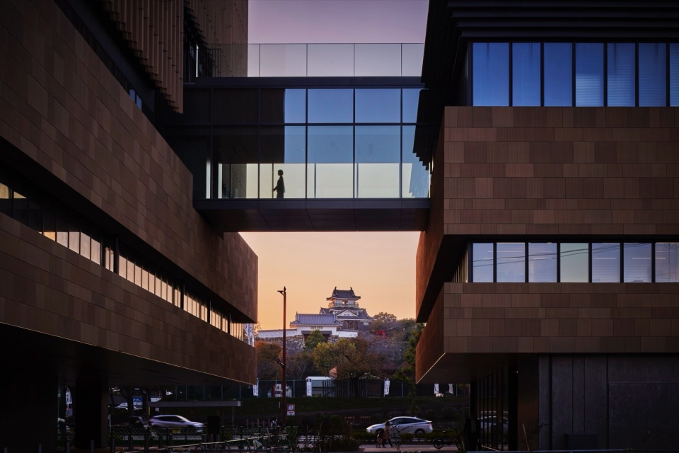 Hamamatsu Iwata Credit Union Head Office and Main Branch by Nikken Sekkei