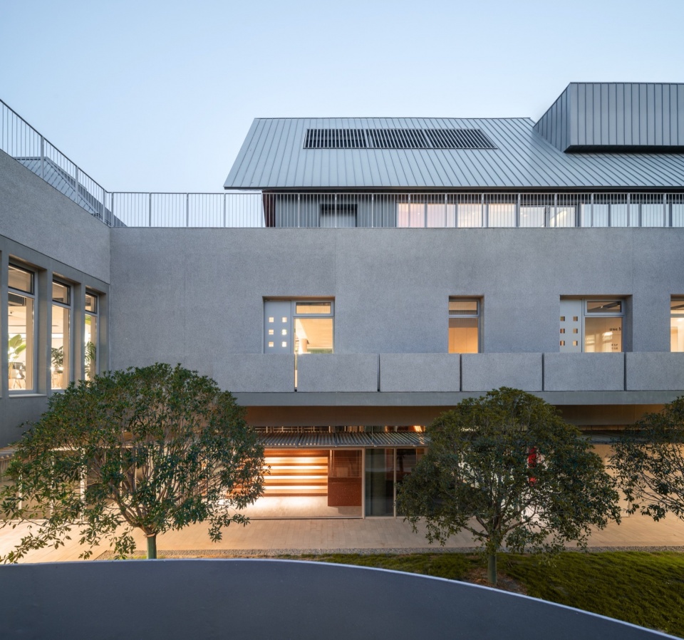 Mogan Yujie 7Hills Yard Hillstation Brand Center by ConCom Studio