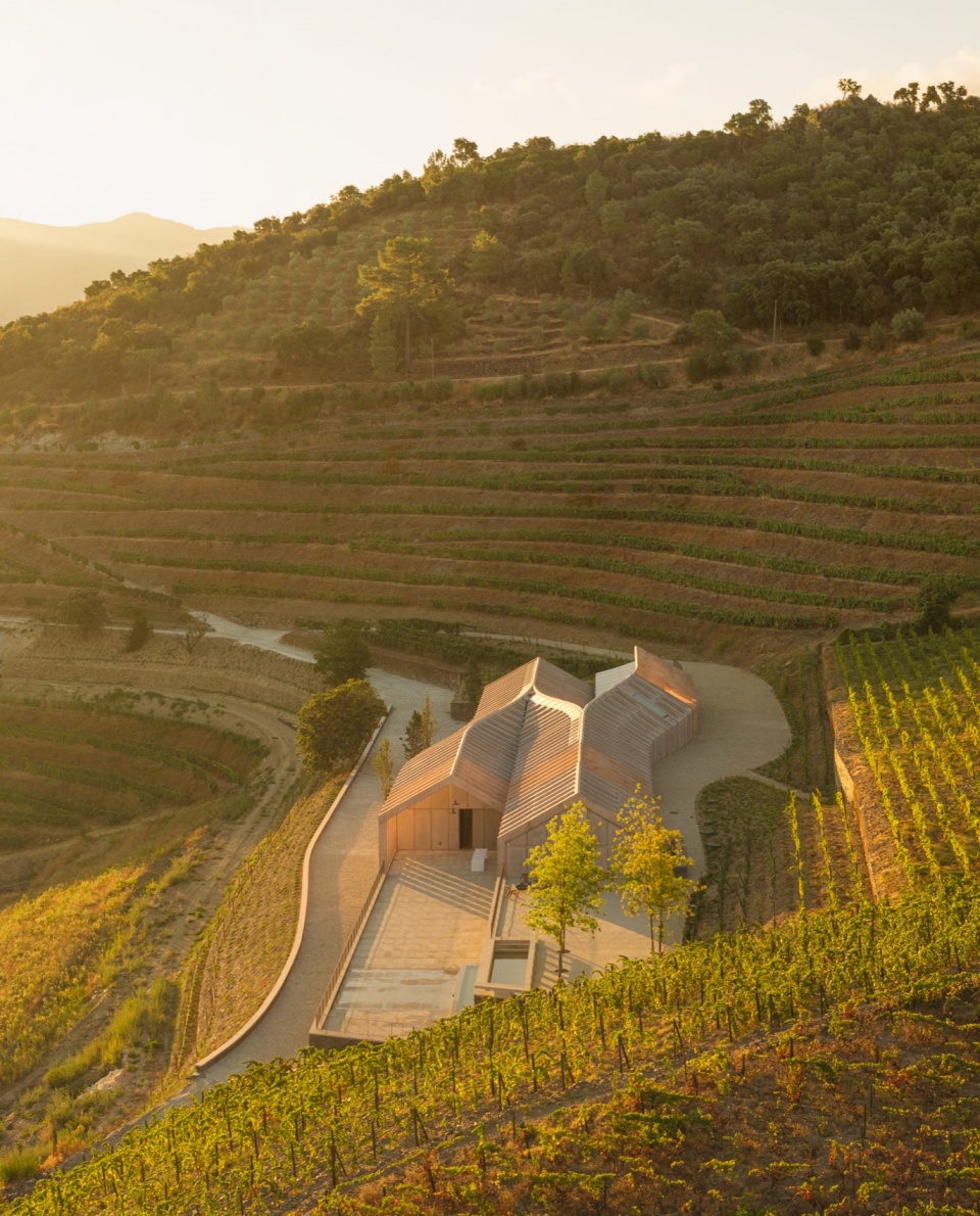 Quinta de Adorigo Winery Atelier Sergio Rebelo