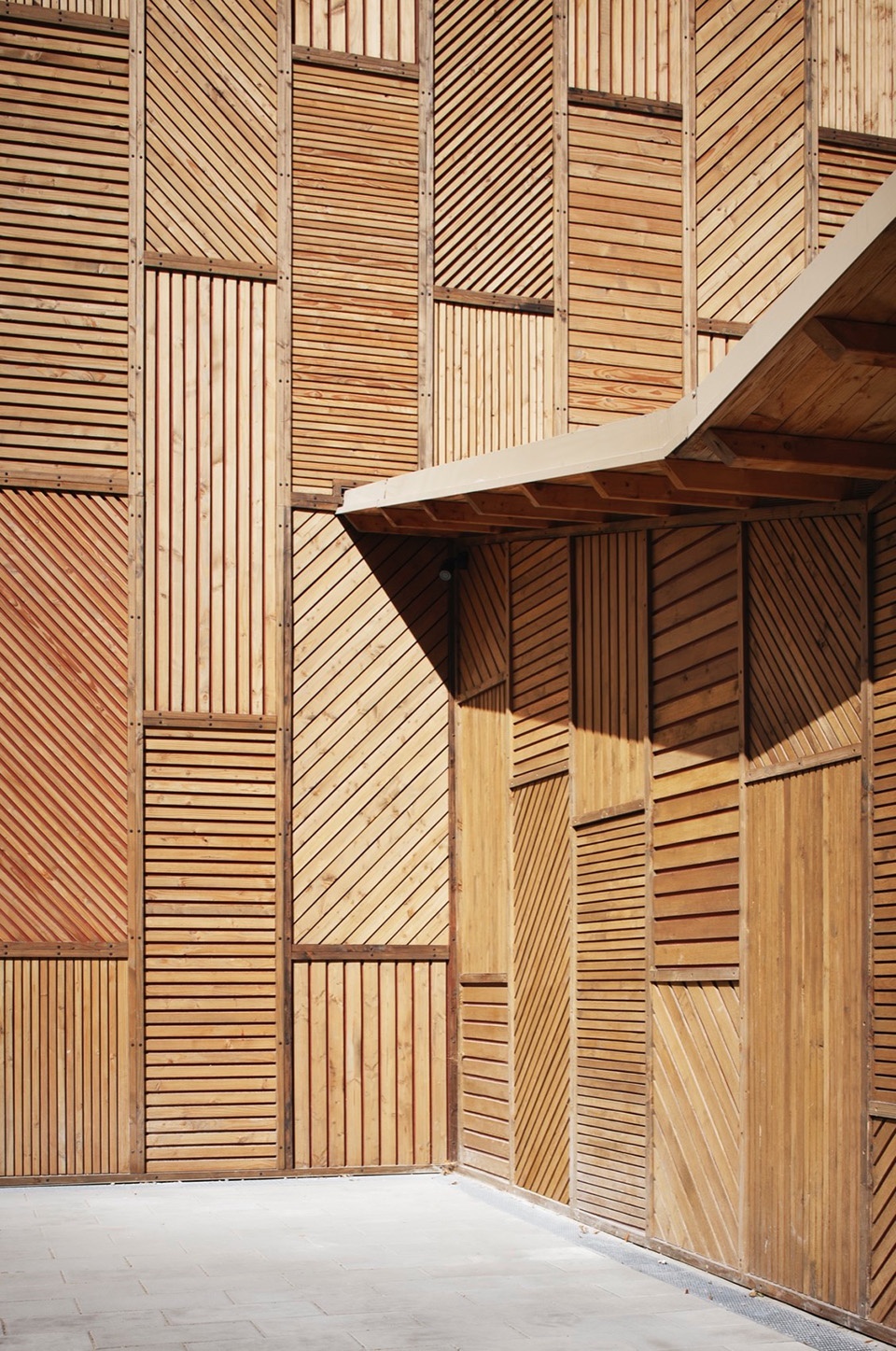 Restructuring and Extension of the Académie Fratellini by Atelier du Pont