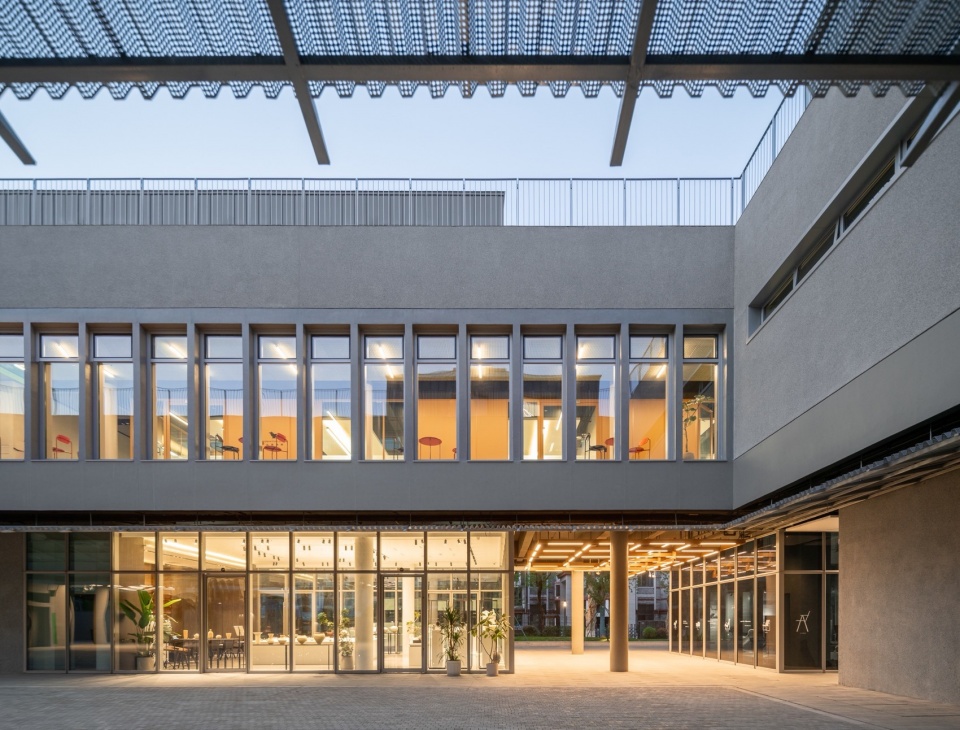 Mogan Yujie 7Hills Yard Hillstation Brand Center by ConCom Studio
