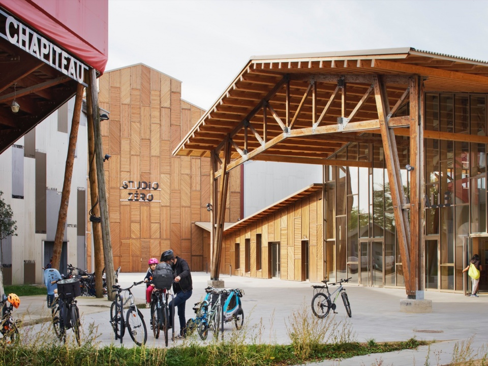 Restructuring and Extension of the Académie Fratellini by Atelier du Pont