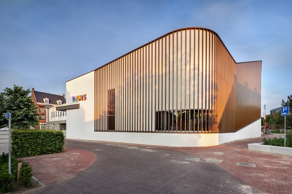 BRUIS by GROUP A Fabrique ABT