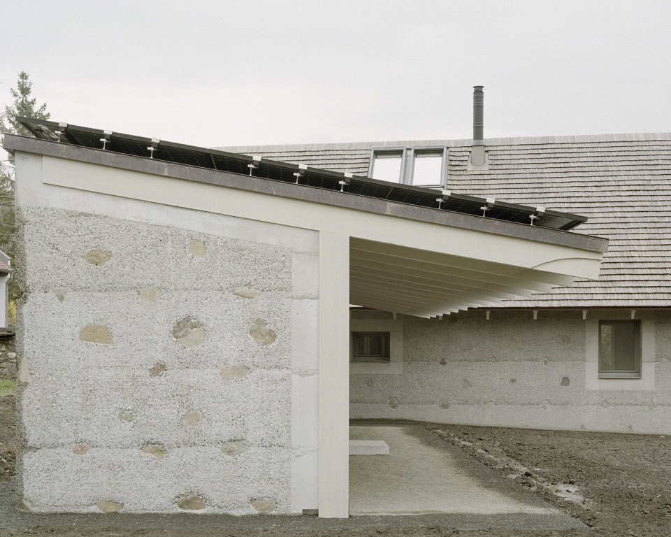 House and Beeyard by OKKA Architects