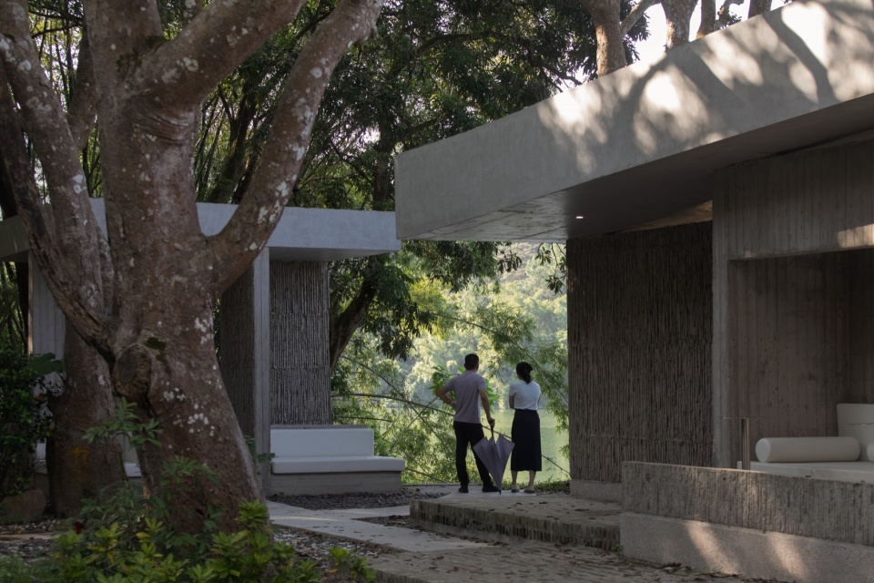 Noon Repose Pavilion by CLAB Architects