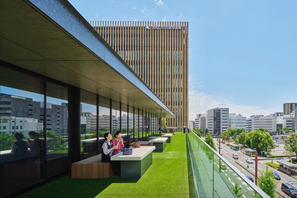 Hamamatsu Iwata Credit Union Head Office and Main Branch by Nikken Sekkei