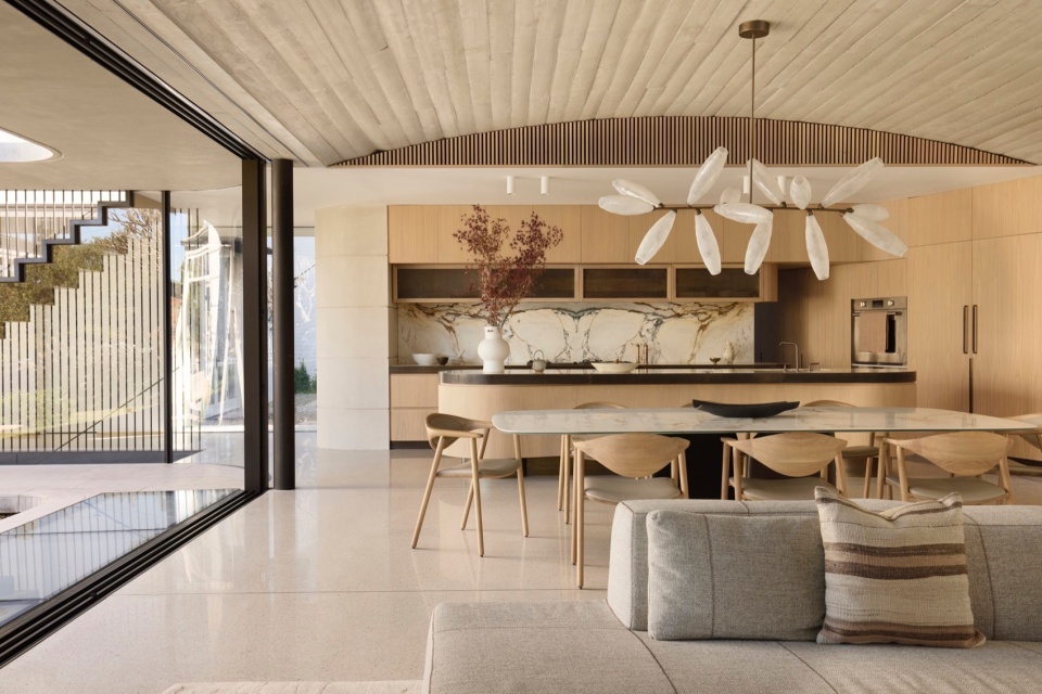 Hidden Home by Luigi Rosselli Architects