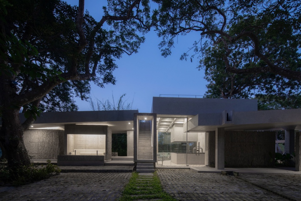 Noon Repose Pavilion by CLAB Architects