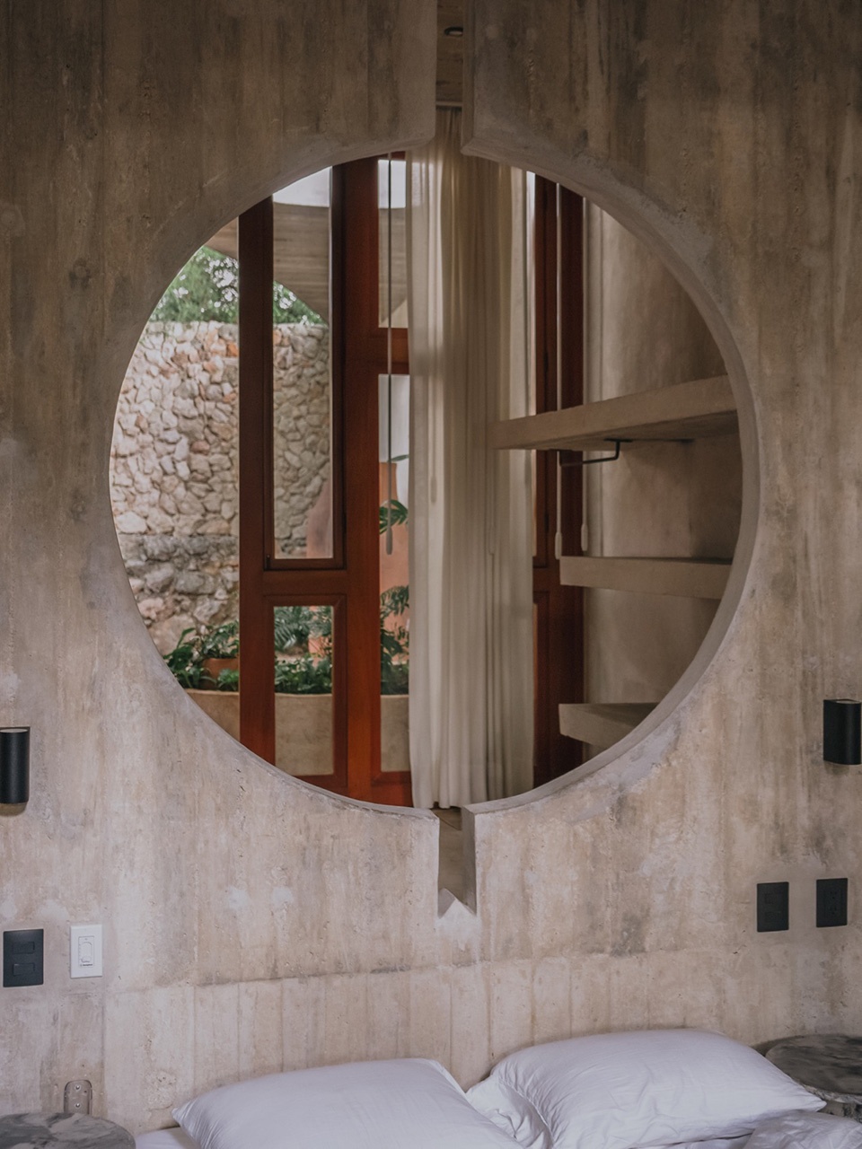 Casa Soskil by Ludwig Godefroy architect