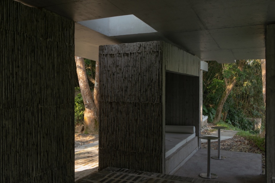 Noon Repose Pavilion by CLAB Architects