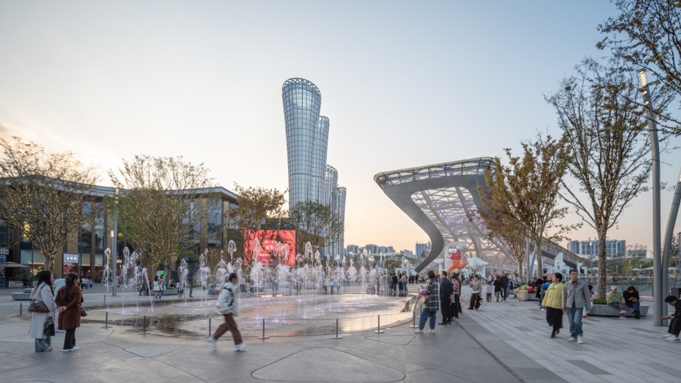 Yibin High Speed Railway Station Gateway Development in Sichuan Province by Pelli Clarke Partners