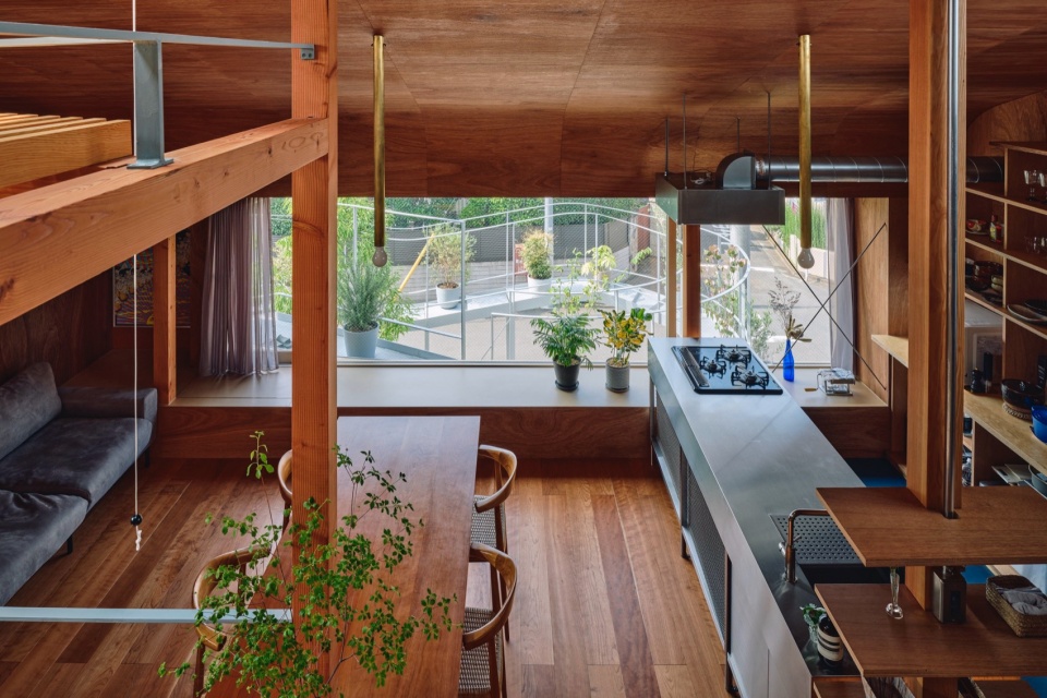House in Nakano by HOAA
