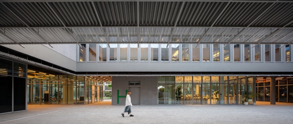 Mogan Yujie 7Hills Yard Hillstation Brand Center by ConCom Studio